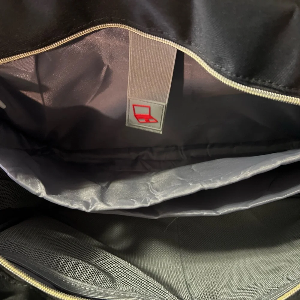 Black Quilted 15.6